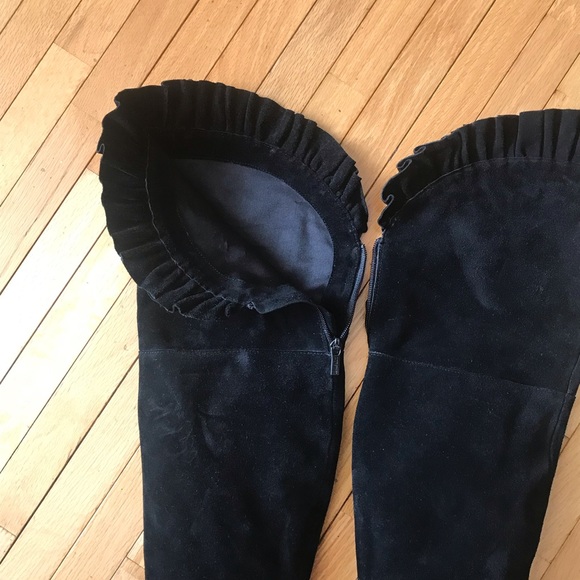 Gorgeous Colin Stuart thigh high suede boots. - Picture 9 of 9